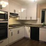 Renovated 4 Bedrooms 20 Sleeps Shopping Mall