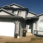 Renovated 4 Bedrooms 20 Sleeps Shopping Mall
