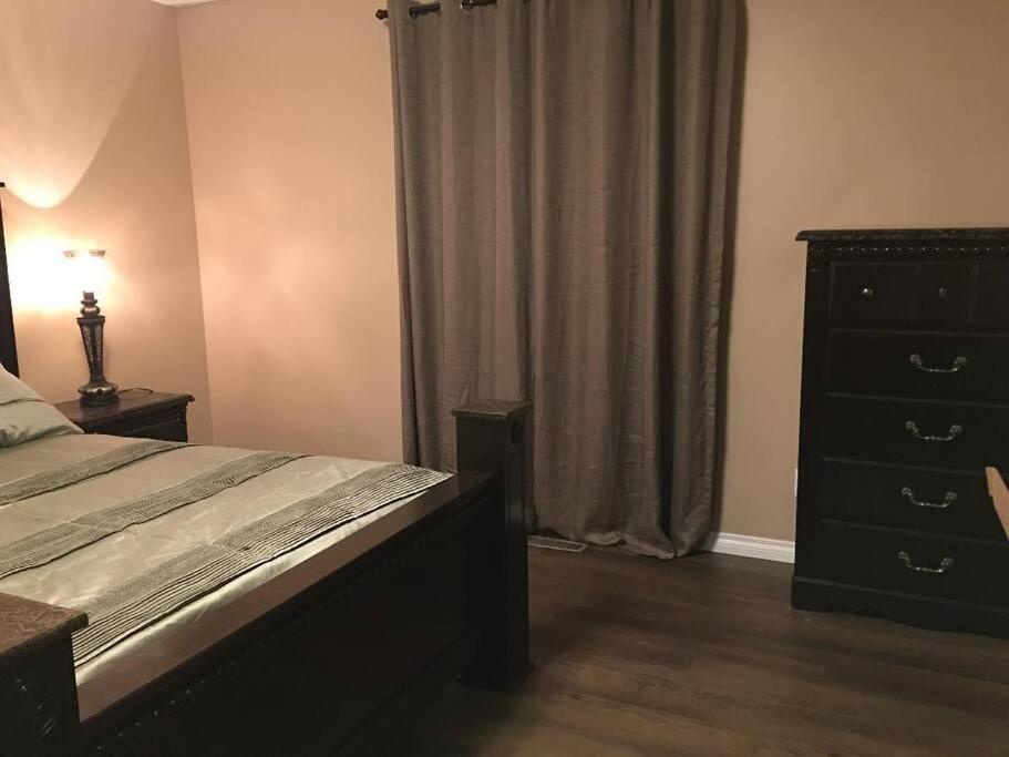 Holiday home Renovated 4 Bedrooms 20 Sleeps Shopping Mall