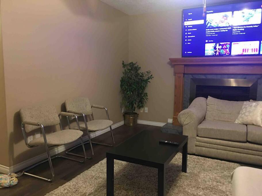 Holiday home Renovated 4 Bedrooms 20 Sleeps Shopping Mall